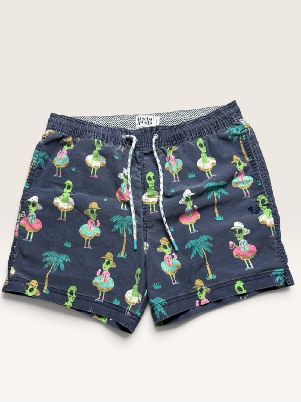 Party Pants Alien Vacation Shorts Men’s Large Tropical Print 5” Inseam